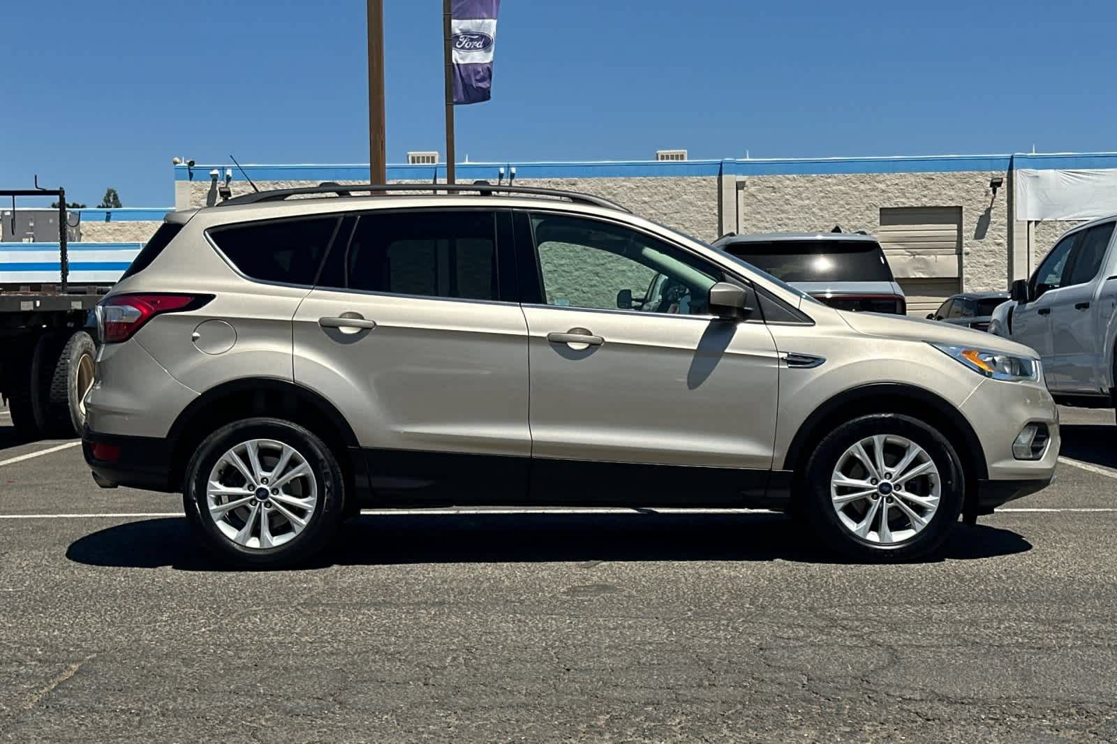Certified 2018 Ford Escape SEL w/ Ford Safe & Smart Package FWD image 8
