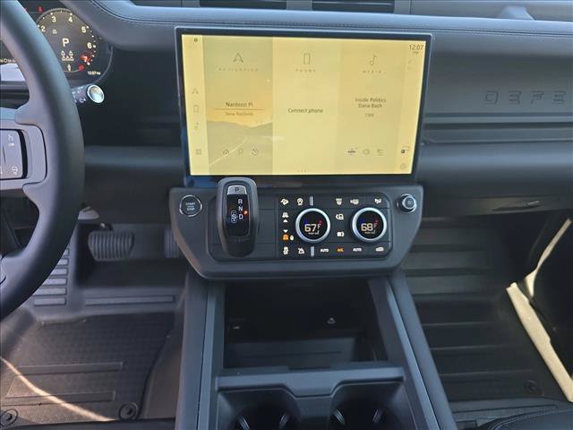 New 2026 Land Rover Defender 130 S AWD/4WD image 22