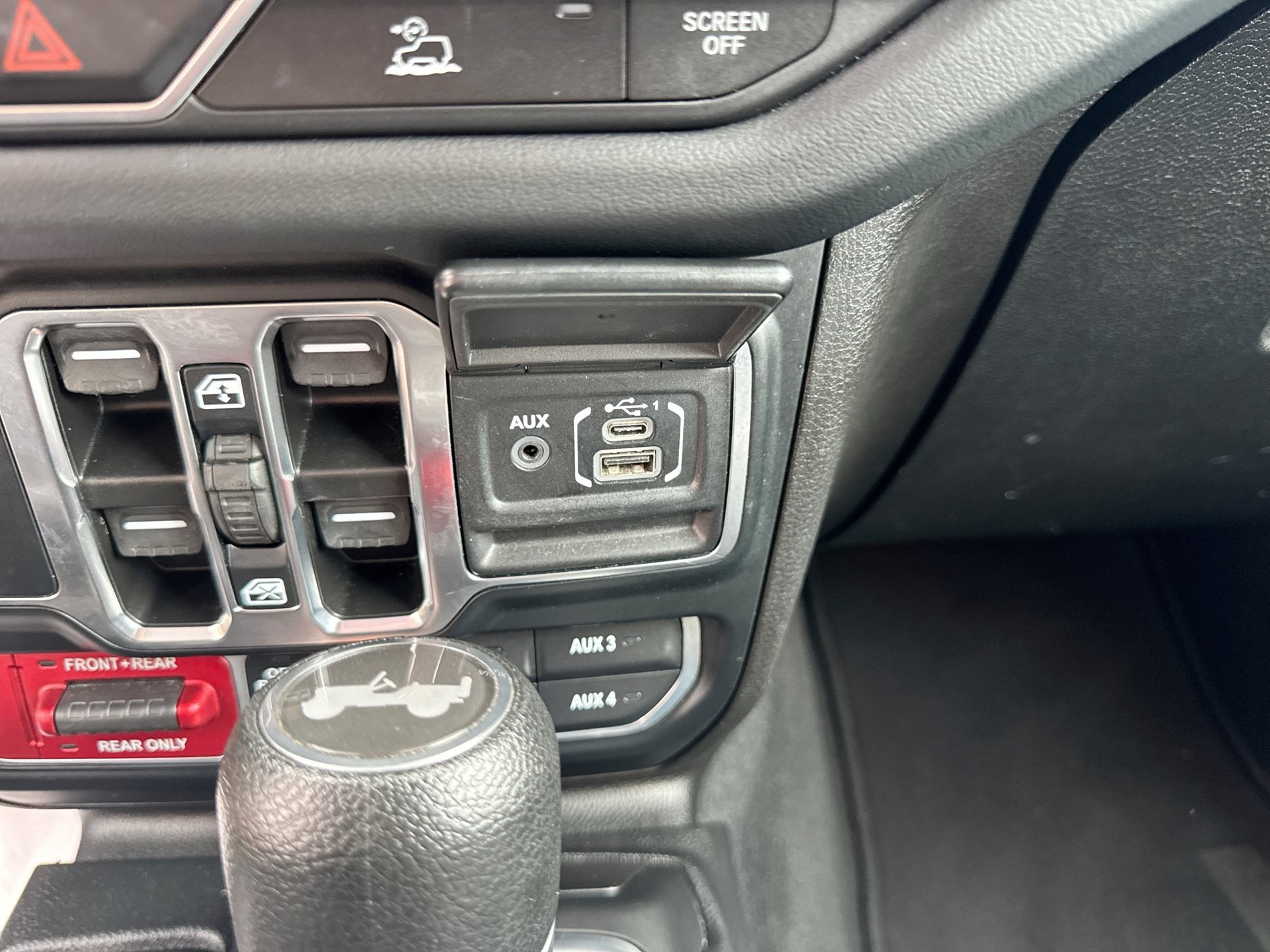 Used 2024 Jeep Wrangler Unlimited Rubicon 4xe AWD/4WD image 21