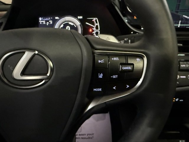 Used 2025 Lexus ES 300h w/ Premium Package image 16