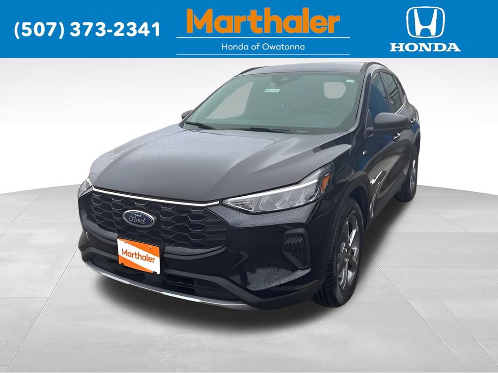 Used 2025 Ford Escape ST-Line AWD/4WD image 1