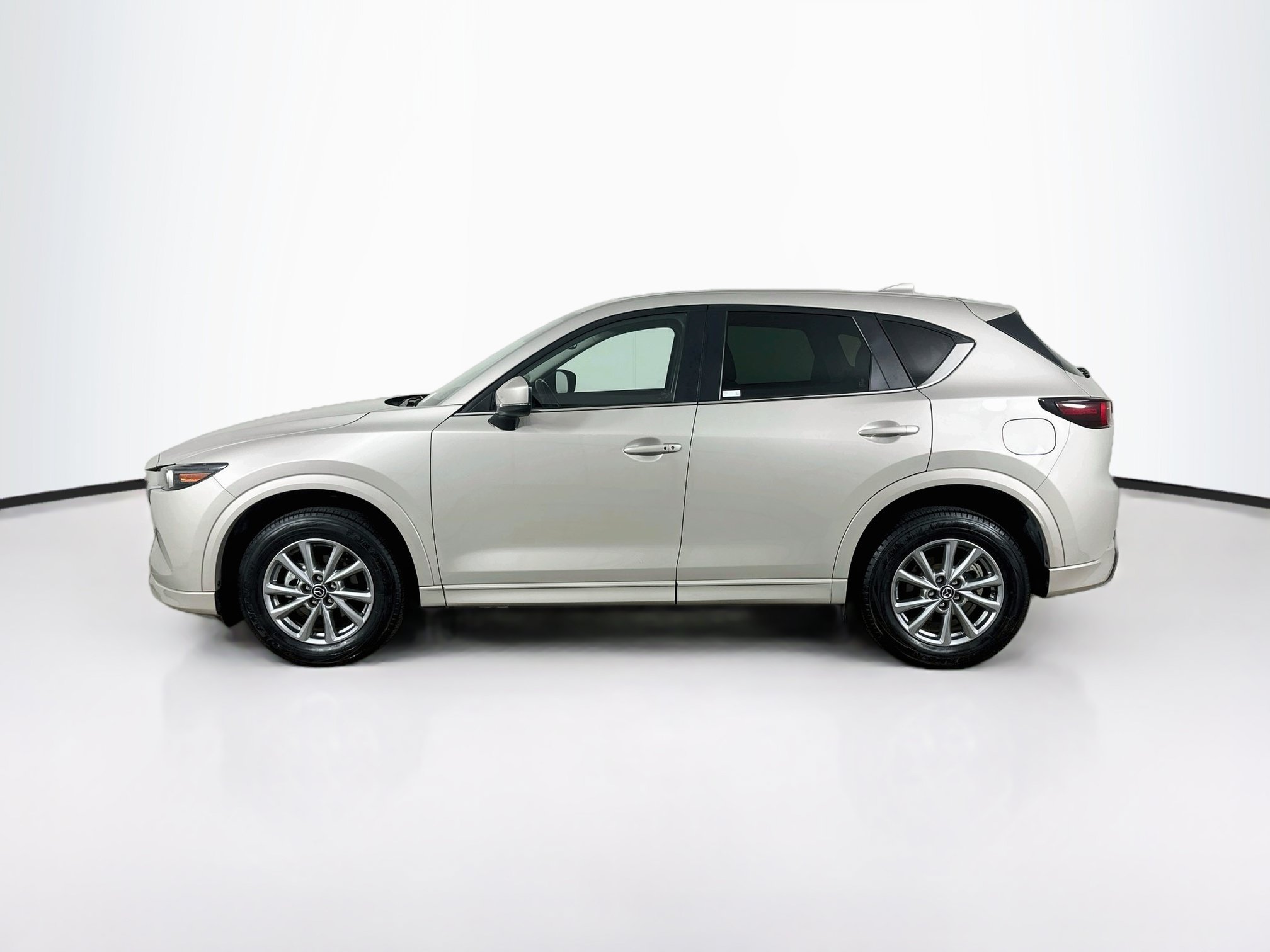 Used 2025 MAZDA CX-5 AWD 2.5 S w/ Preferred Package image 4