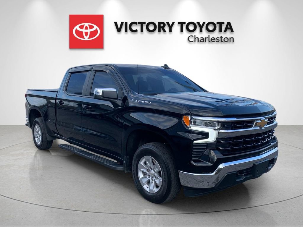 Used 2023 Chevrolet Silverado 1500 LT AWD/4WD image 5