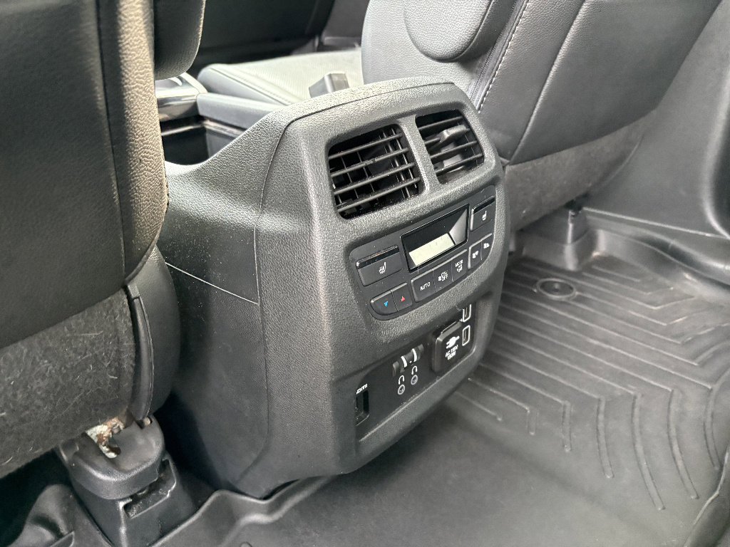 Used 2022 Honda Pilot Elite image 18