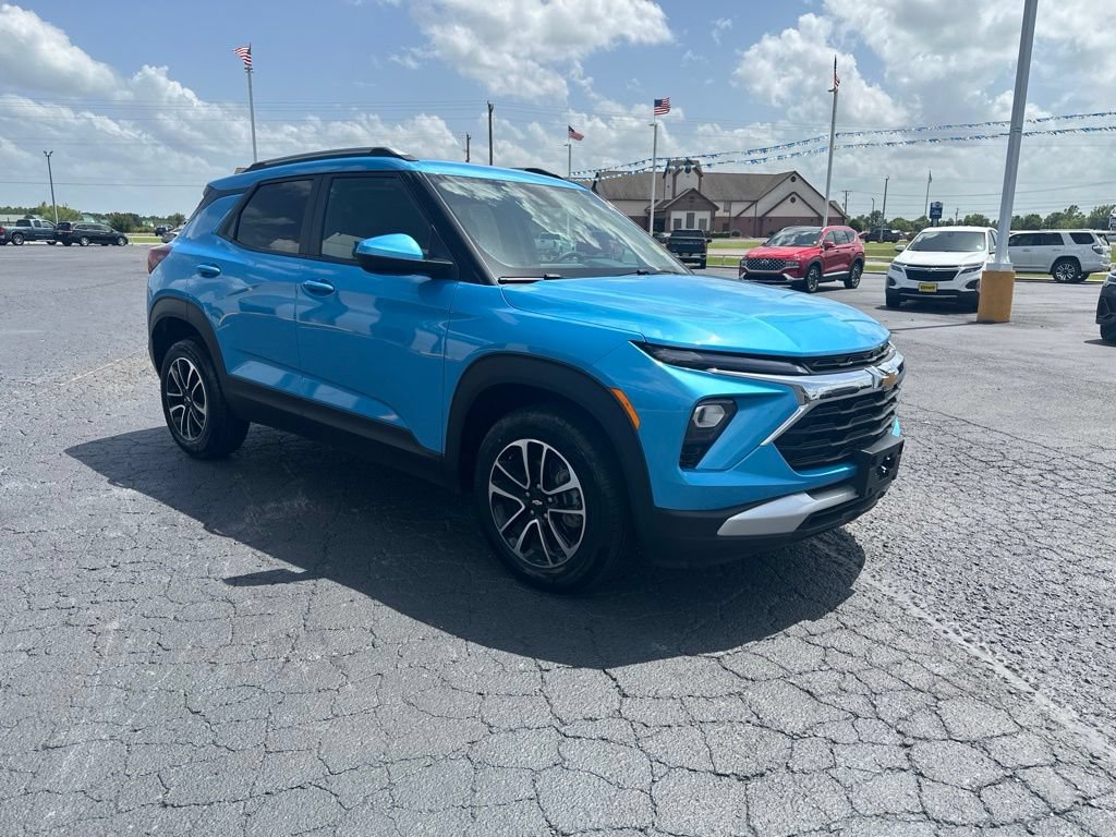 Used 2025 Chevrolet TrailBlazer LT AWD/4WD image 7
