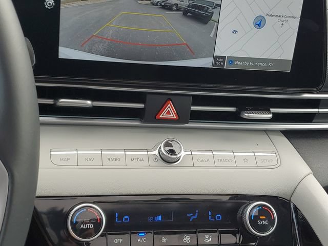 Used 2025 Hyundai Elantra Limited FWD image 28