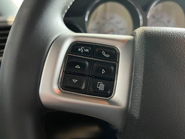 Used 2011 Dodge Challenger RWD image 16