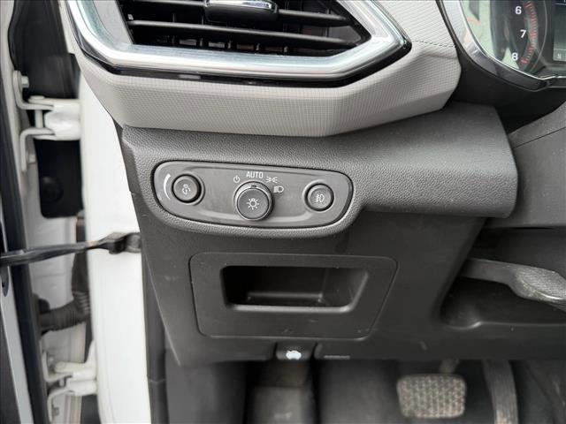 Used 2021 Chevrolet TrailBlazer LT w/ Sun and Liftgate Package image 13