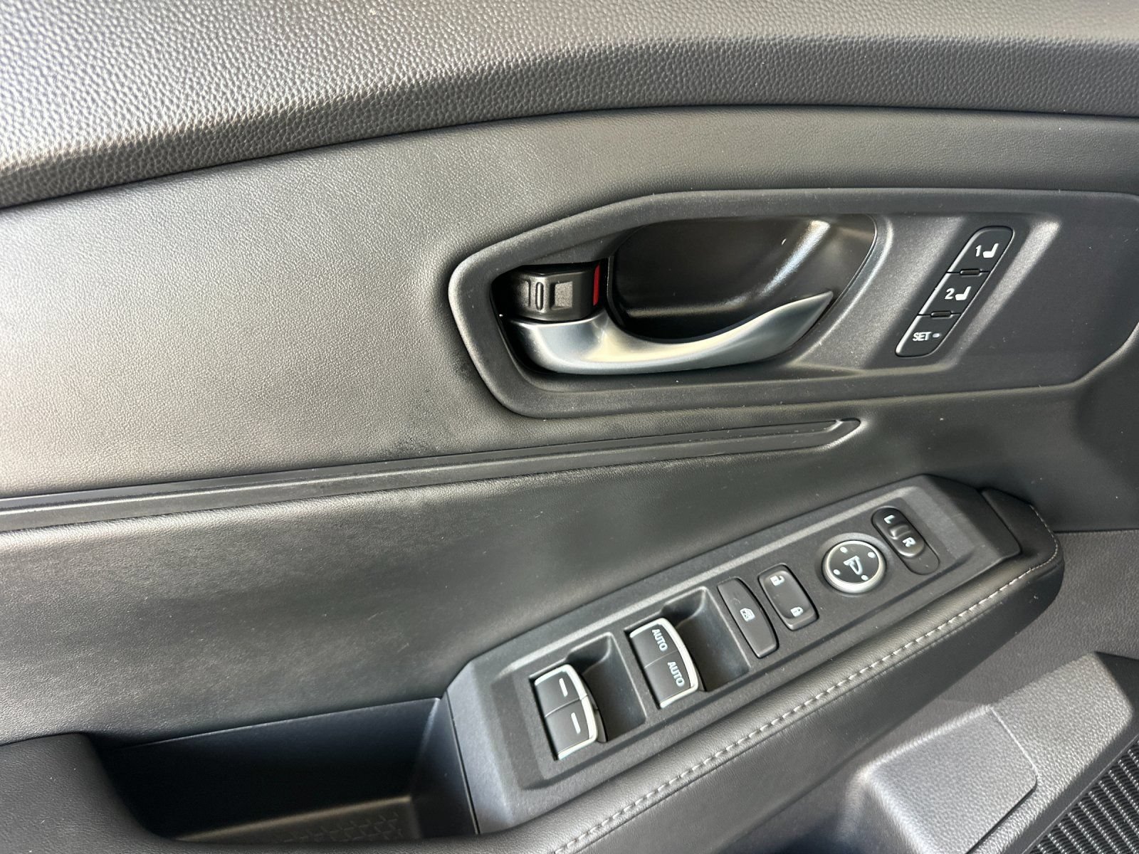 Used 2025 Honda Accord Sport image 10