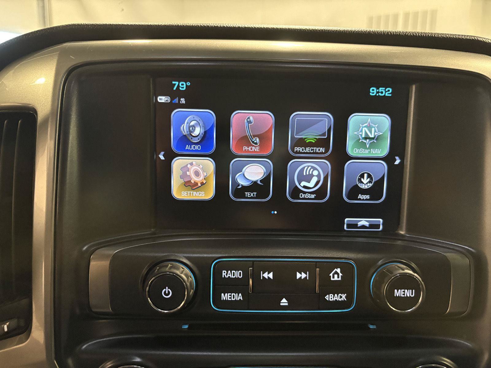 Used 2018 Chevrolet Silverado 1500 LT w/ All Star Edition AWD/4WD image 19