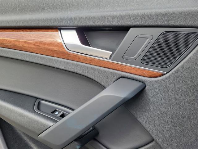 Certified 2023 Audi Q5 2.0T Premium w/ Convenience Package image 14