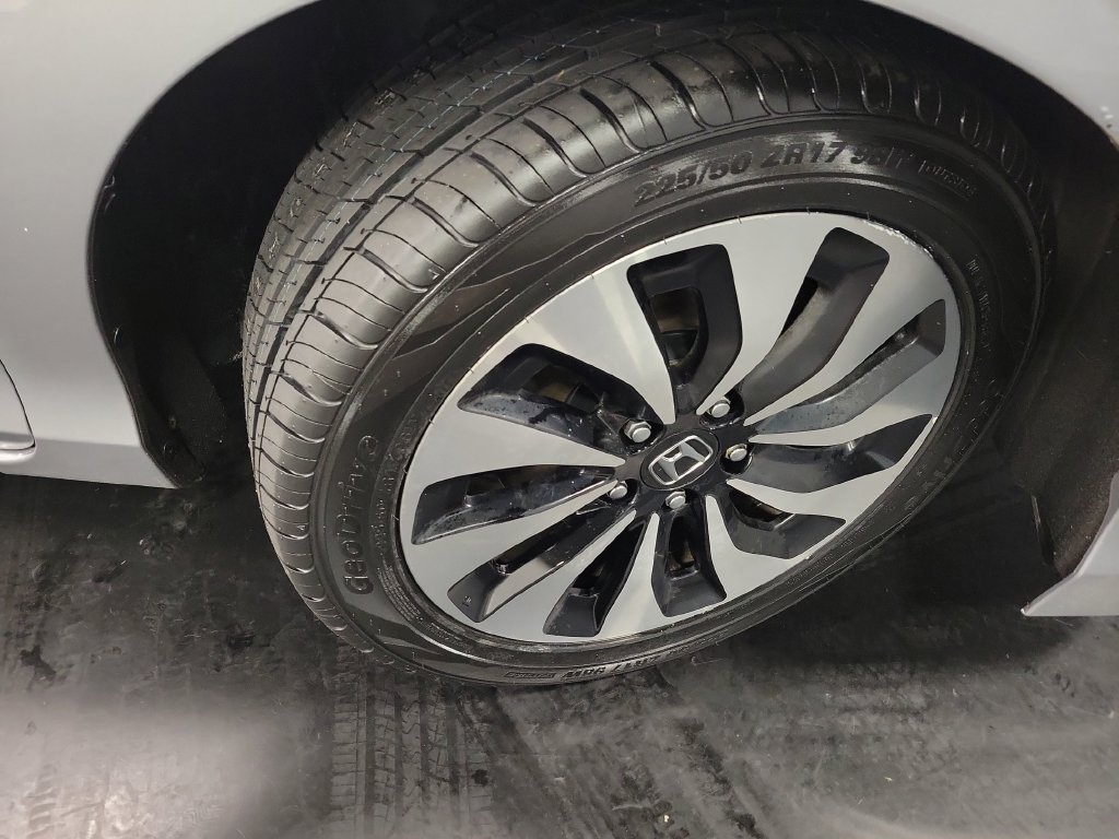 Used 2017 Honda Accord EX-L image 10
