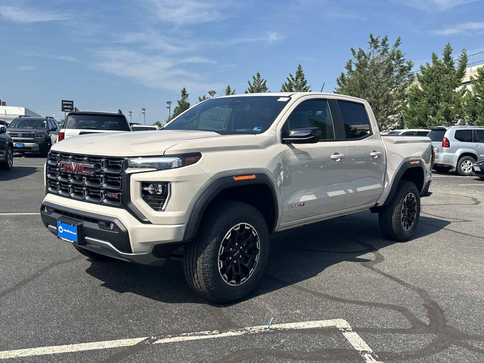 New 2026 GMC Canyon AT4 w/ Technology Plus Package AWD/4WD image 4