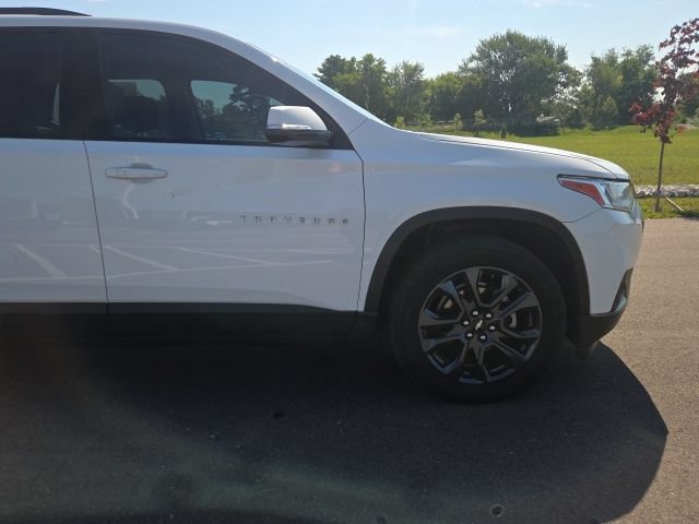 Used 2020 Chevrolet Traverse RS w/ LPO, Floor Liner Package FWD image 4