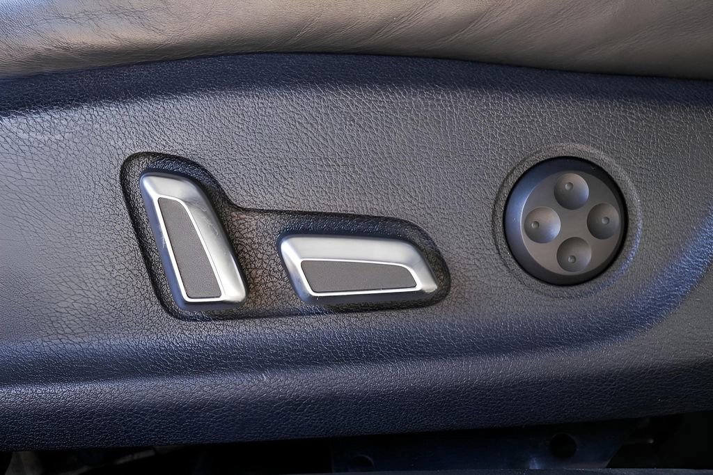 Used 2015 Audi RS 5 Coupe w/ Technology Package image 41