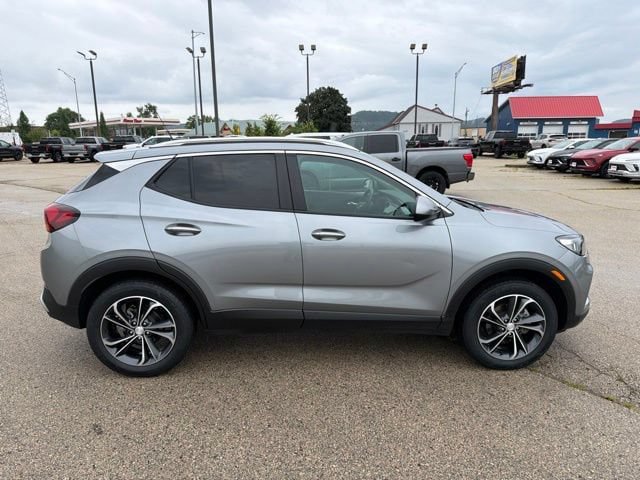 Used 2023 Buick Encore GX Select AWD/4WD image 6