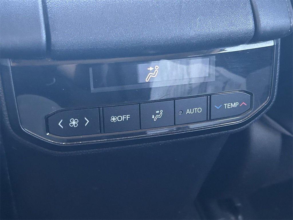 Used 2020 Toyota Highlander Limited image 25