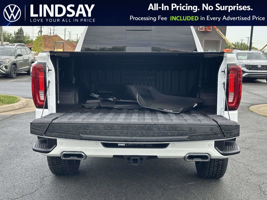 Used 2025 GMC Sierra 1500 AT4 w/ AT4 Premium Package AWD/4WD image 15