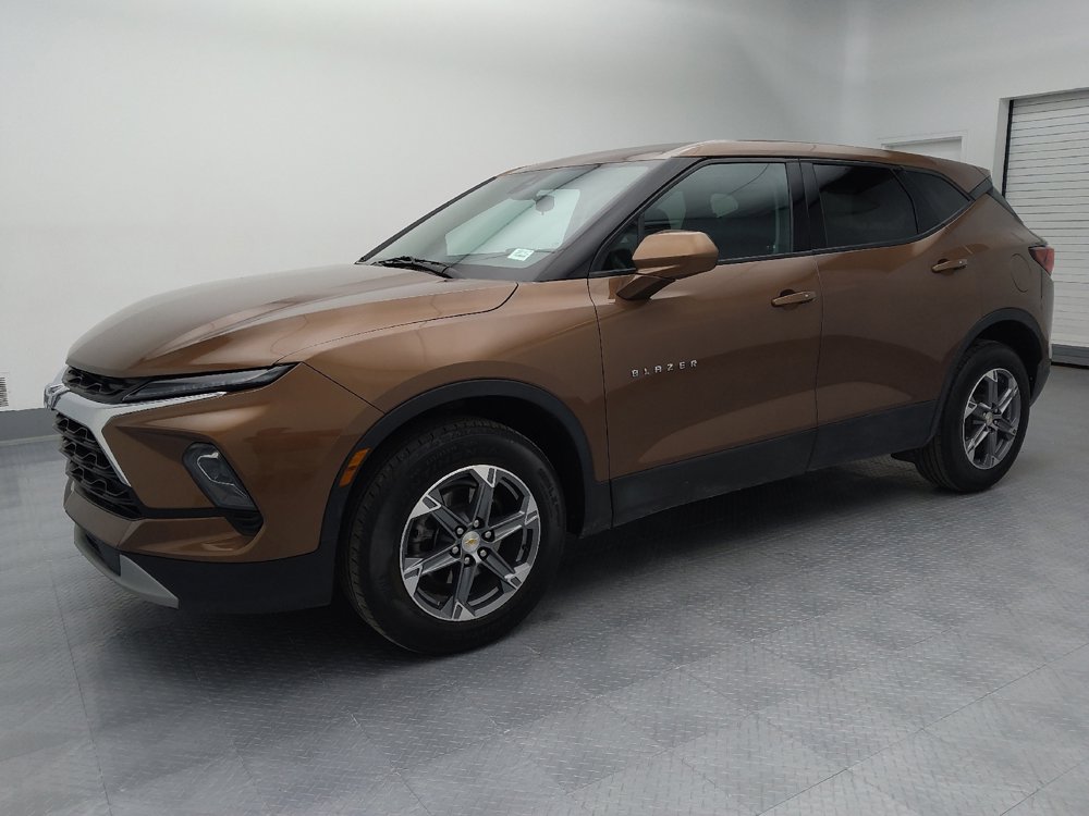 Used 2023 Chevrolet Blazer LT w/ Driver Confidence Package image 2