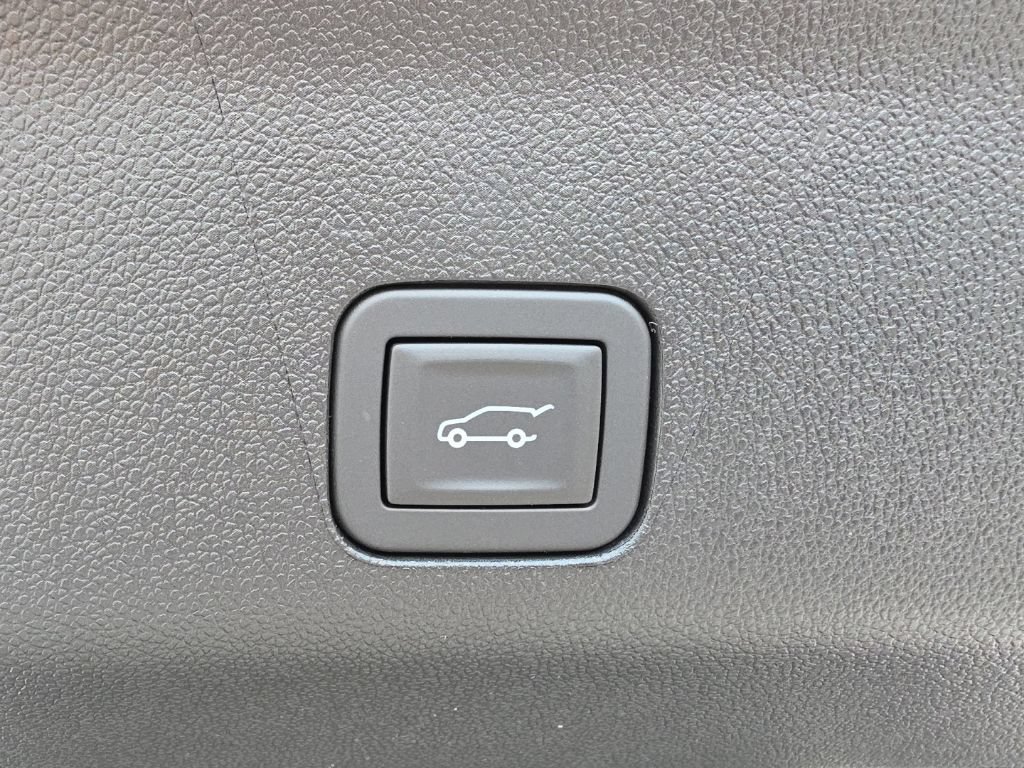 New 2026 GMC Yukon Denali Ultimate AWD/4WD image 11