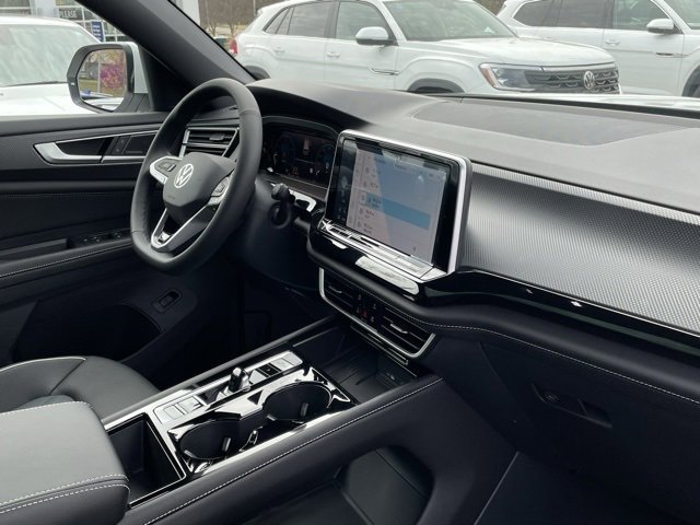 New 2025 Volkswagen Atlas Cross Sport SEL Premium R-Line image 29