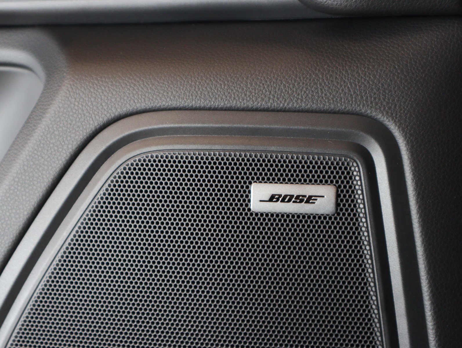 New 2026 Porsche Macan GTS image 25