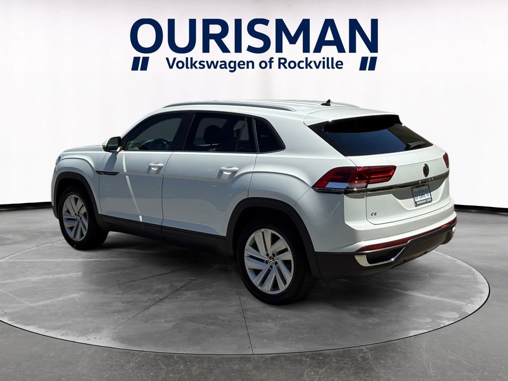 Used 2021 Volkswagen Atlas Cross Sport SE FWD image 4