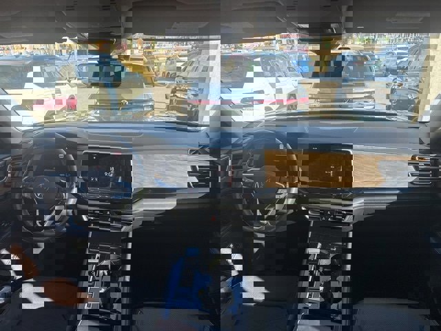 Used 2024 Volkswagen Atlas SE image 12