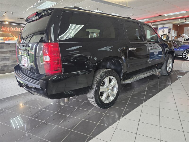 Used 2014 Chevrolet Suburban LS w/ All-Star Edition AWD/4WD image 4