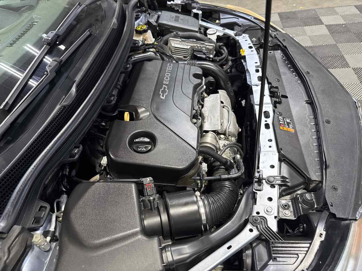 Used 2017 Chevrolet Cruze LS FWD image 29