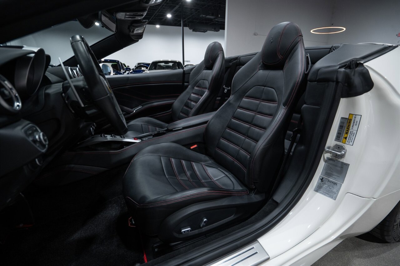 Used 2016 Ferrari California T RWD image 23