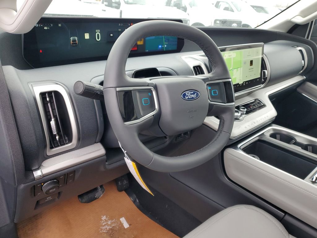 New 2026 Ford Expedition Active image 13