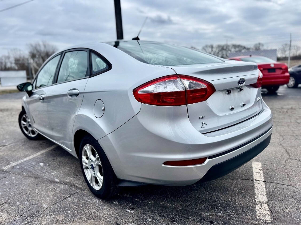 Used 2014 Ford Fiesta SE image 5