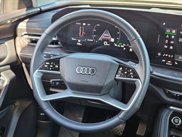 Used 2025 Audi Q5 Premium w/ Convenience Package image 11