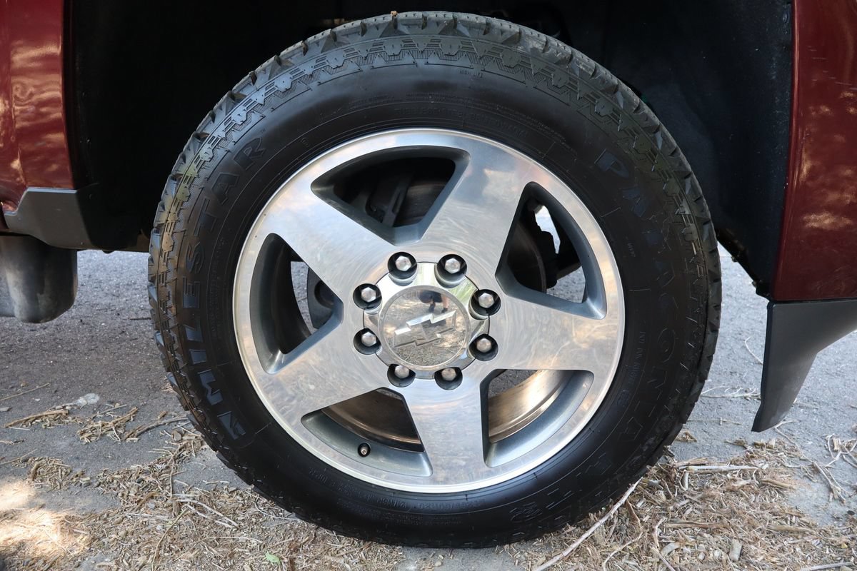 Used 2016 Chevrolet Silverado 2500 High Country w/ Duramax Plus Package AWD/4WD image 44