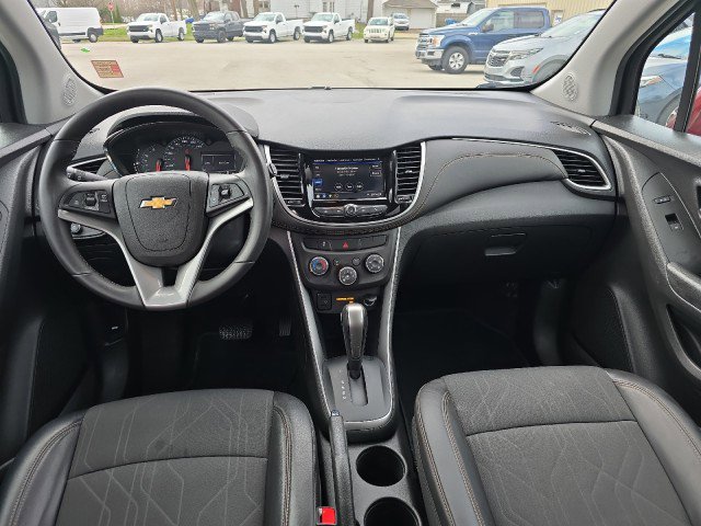 Used 2022 Chevrolet Trax LT w/ LT Convenience Package image 26