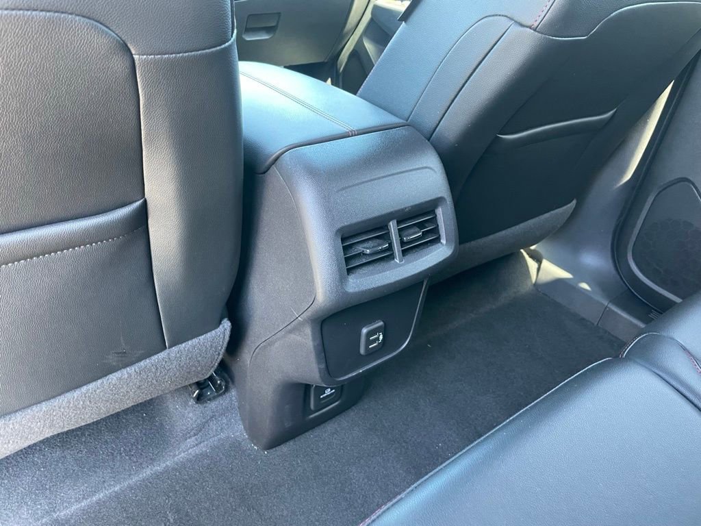 Used 2023 Chevrolet Equinox RS w/ RS Leather Package AWD/4WD image 8