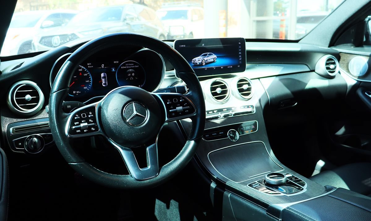 Used 2020 Mercedes-Benz C 300 Sedan w/ Premium Package image 35