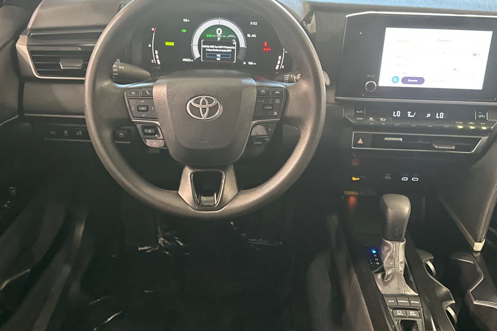 Used 2025 Toyota Camry LE FWD image 16