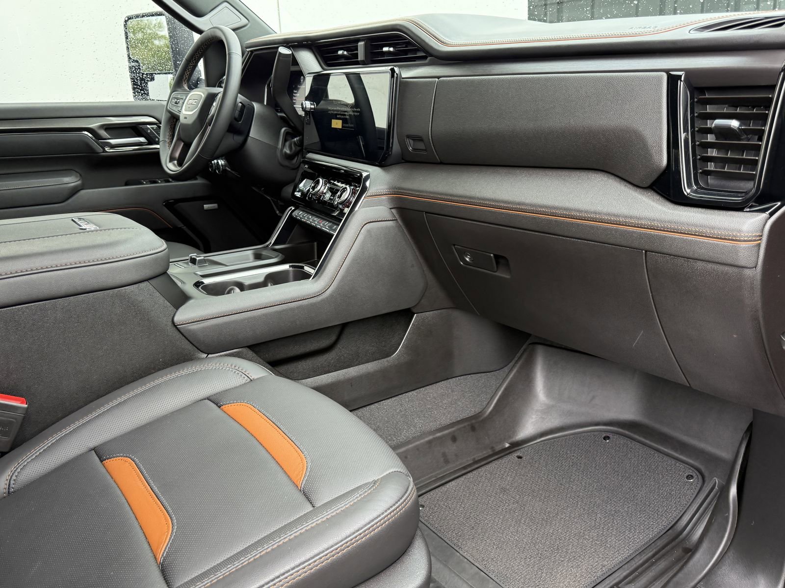 Used 2025 GMC Sierra 2500 AT4 w/ AT4 Premium Plus Package image 12