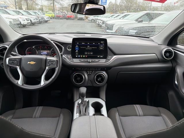 Used 2025 Chevrolet Blazer LT image 26