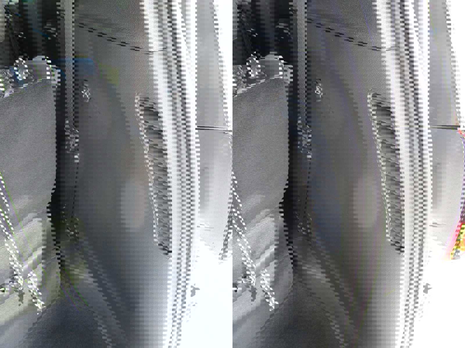 New 2026 Chrysler Pacifica Limited w/ Uconnect Theater Family Group image 12