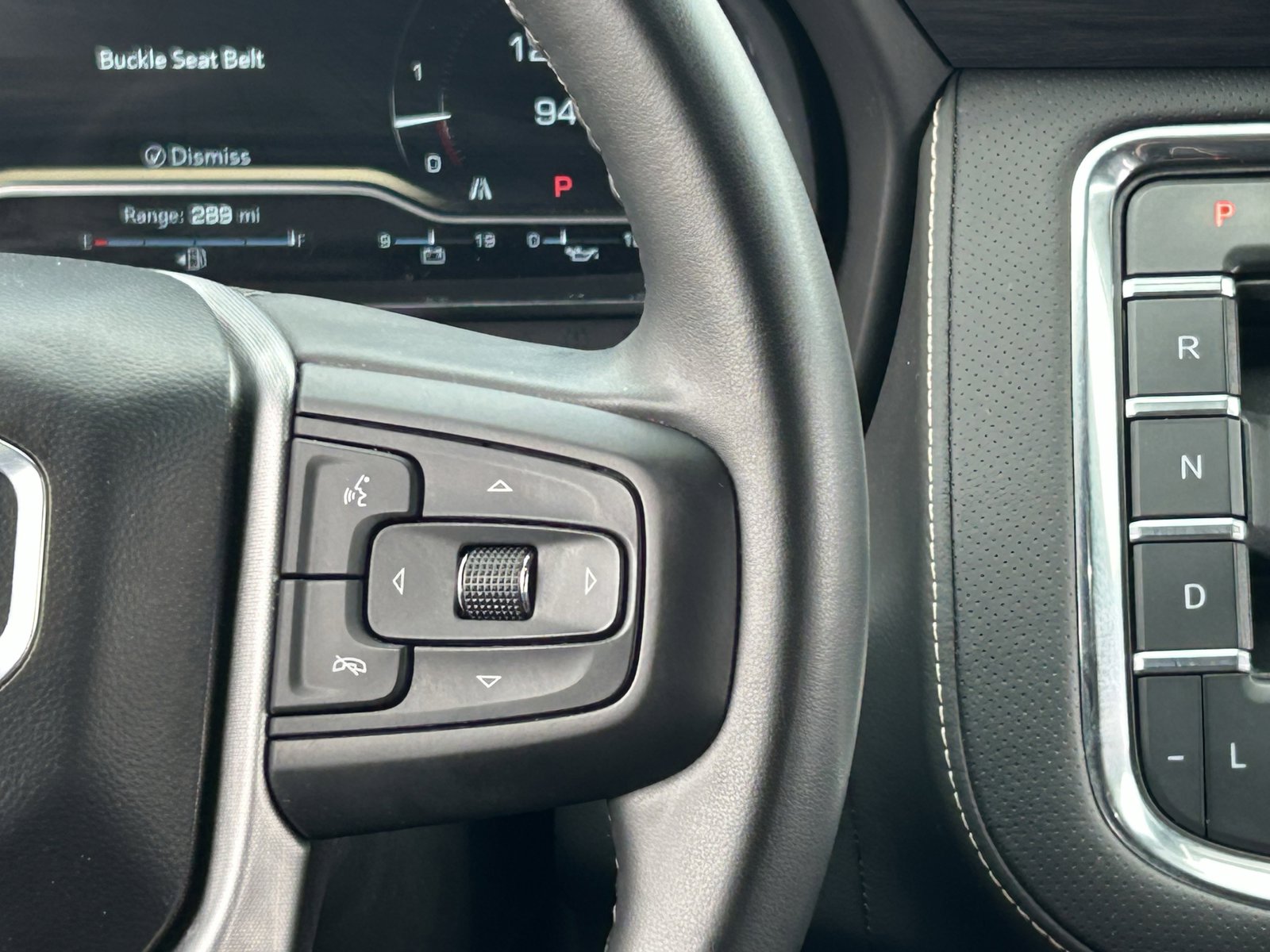 Used 2021 GMC Yukon XL SLT w/ SLT Luxury Package image 25