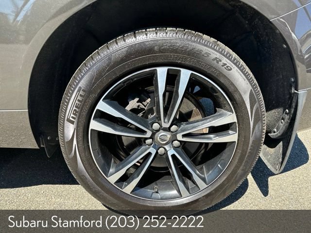 Used 2018 Volvo XC60 T6 Momentum w/ Vision Package AWD/4WD image 31