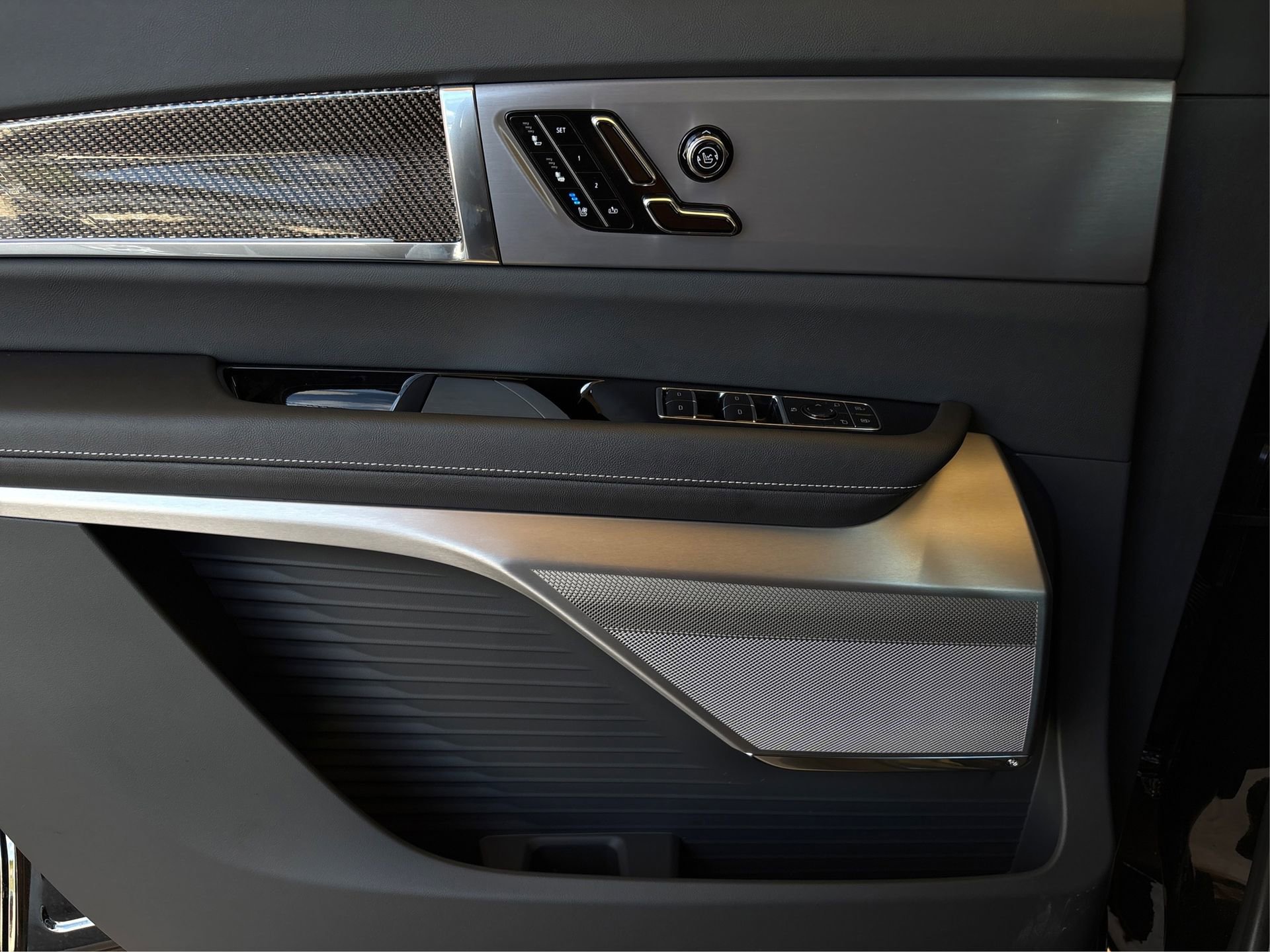 New 2026 Cadillac Vistiq Luxury image 21