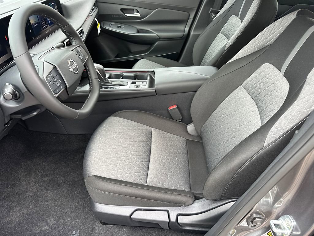 Used 2026 Nissan Sentra SV w/ SV Convenience Package image 9