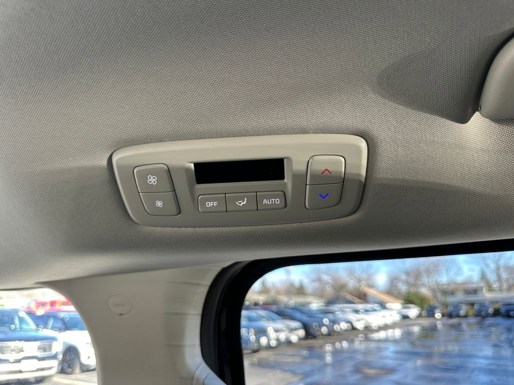 New 2026 Kia Carnival FWD image 15