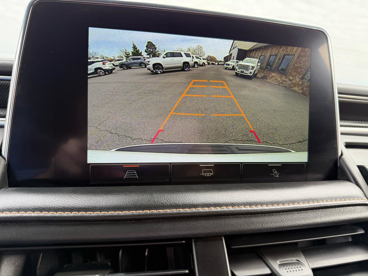 Used 2022 GMC Yukon AT4 w/ Max Trailering Package AWD/4WD image 32