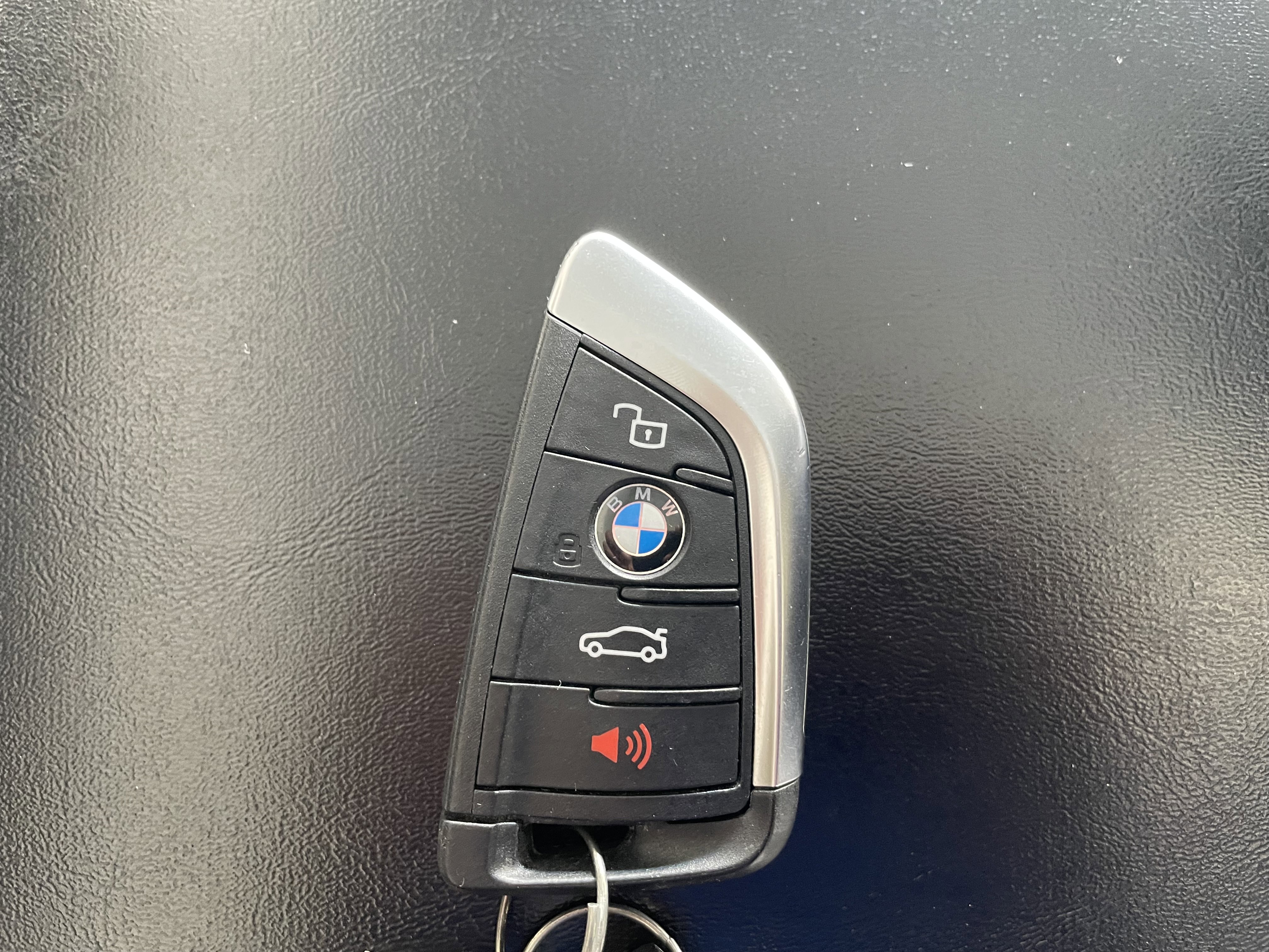 Used 2022 BMW 330i xDrive Sedan w/ Driving Assistance Package image 23