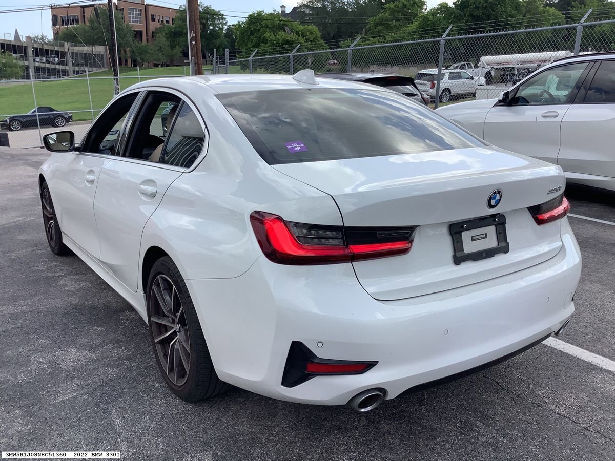 Used 2022 BMW 330i Sedan w/ Convenience Package RWD image 5